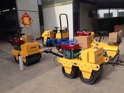 福瑞得壓路機(jī)座駕壓路機(jī)、手扶壓路機(jī)準(zhǔn)備發(fā)貨
