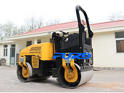 如何根據(jù)施工環(huán)境選擇合適的小型壓路機(jī)？